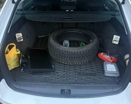 Белый Шкода Октавия, объемом двигателя 1.97 л и пробегом 300 тыс. км за 12500 $, фото 6 на Automoto.ua