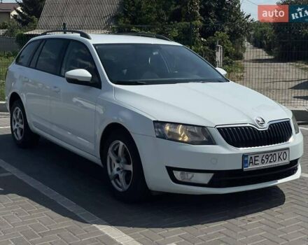 Білий Шкода Октавія, об'ємом двигуна 1.6 л та пробігом 248 тис. км за 10800 $, фото 6 на Automoto.ua