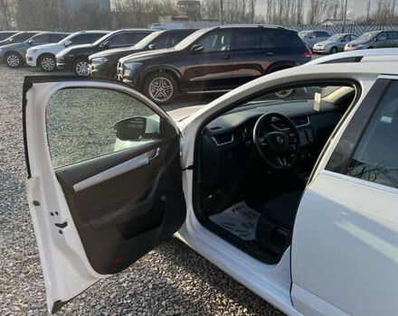 Белый Шкода Октавия, объемом двигателя 1.6 л и пробегом 307 тыс. км за 9900 $, фото 8 на Automoto.ua