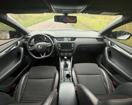 Белый Шкода Октавия, объемом двигателя 2 л и пробегом 290 тыс. км за 12100 $, фото 5 на Automoto.ua