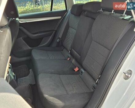 Белый Шкода Октавия, объемом двигателя 1.6 л и пробегом 305 тыс. км за 9200 $, фото 12 на Automoto.ua