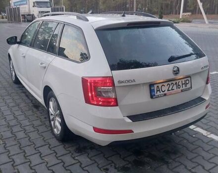 Белый Шкода Октавия, объемом двигателя 1.6 л и пробегом 303 тыс. км за 11400 $, фото 3 на Automoto.ua