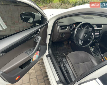 Білий Шкода Октавія, об'ємом двигуна 1.97 л та пробігом 284 тис. км за 14700 $, фото 8 на Automoto.ua