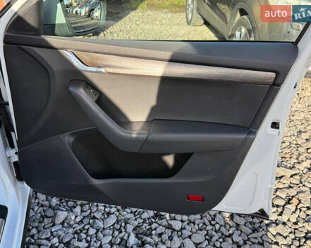 Білий Шкода Октавія, об'ємом двигуна 2 л та пробігом 234 тис. км за 14999 $, фото 42 на Automoto.ua