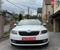 Белый Шкода Октавия, объемом двигателя 2 л и пробегом 240 тыс. км за 12900 $, фото 1 на Automoto.ua