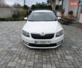 Белый Шкода Октавия, объемом двигателя 1.6 л и пробегом 299 тыс. км за 9900 $, фото 1 на Automoto.ua