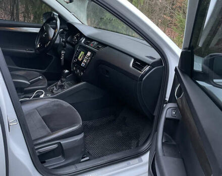 Білий Шкода Октавія, об'ємом двигуна 1.97 л та пробігом 278 тис. км за 13400 $, фото 10 на Automoto.ua