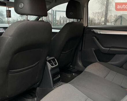 Белый Шкода Октавия, объемом двигателя 1.6 л и пробегом 260 тыс. км за 10999 $, фото 18 на Automoto.ua