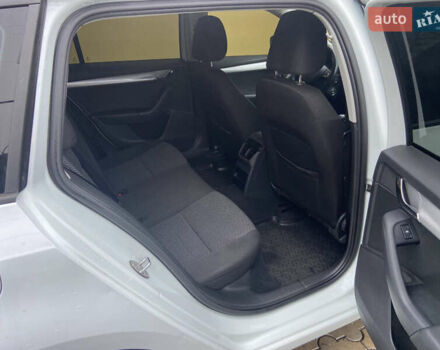 Белый Шкода Октавия, объемом двигателя 1.6 л и пробегом 273 тыс. км за 12399 $, фото 11 на Automoto.ua