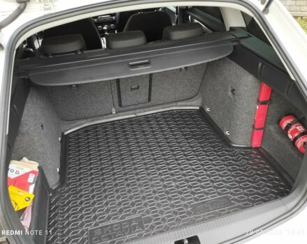 Білий Шкода Октавія, об'ємом двигуна 2 л та пробігом 350 тис. км за 13500 $, фото 1 на Automoto.ua