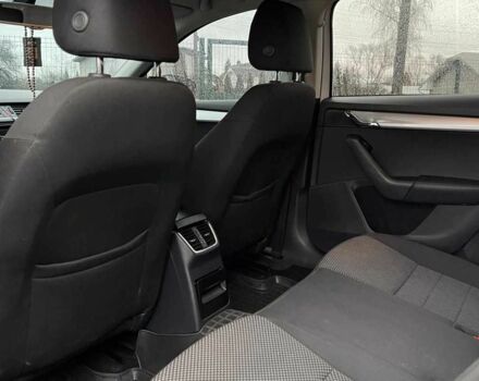 Белый Шкода Октавия, объемом двигателя 1.6 л и пробегом 260 тыс. км за 10999 $, фото 18 на Automoto.ua