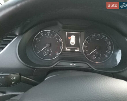 Белый Шкода Октавия, объемом двигателя 1.4 л и пробегом 237 тыс. км за 12800 $, фото 12 на Automoto.ua