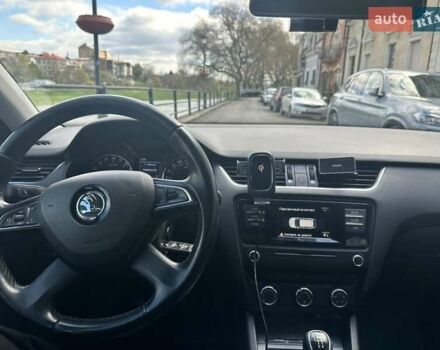 Белый Шкода Октавия, объемом двигателя 1.6 л и пробегом 299 тыс. км за 9000 $, фото 6 на Automoto.ua