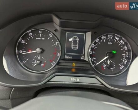 Белый Шкода Октавия, объемом двигателя 1.4 л и пробегом 206 тыс. км за 12100 $, фото 9 на Automoto.ua