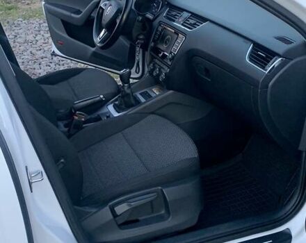 Белый Шкода Октавия, объемом двигателя 2 л и пробегом 189 тыс. км за 12750 $, фото 3 на Automoto.ua