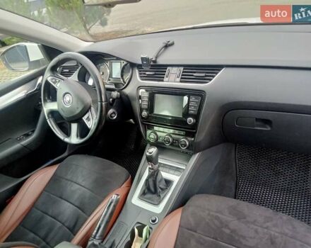 Білий Шкода Октавія, об'ємом двигуна 1.97 л та пробігом 328 тис. км за 11600 $, фото 18 на Automoto.ua