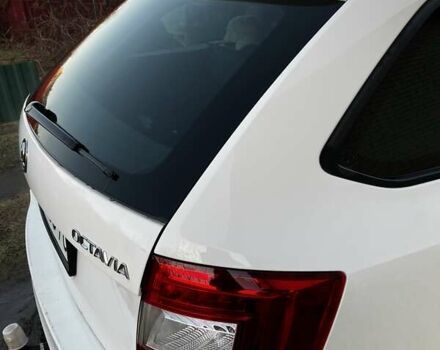 Білий Шкода Октавія, об'ємом двигуна 1.6 л та пробігом 263 тис. км за 12100 $, фото 6 на Automoto.ua