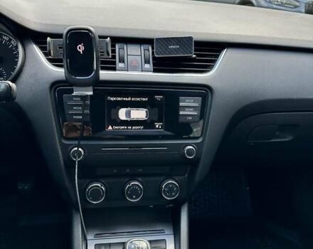 Белый Шкода Октавия, объемом двигателя 1.6 л и пробегом 299 тыс. км за 9000 $, фото 7 на Automoto.ua