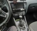 Белый Шкода Октавия, объемом двигателя 1.6 л и пробегом 240 тыс. км за 10500 $, фото 1 на Automoto.ua