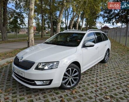 Білий Шкода Октавія, об'ємом двигуна 1.6 л та пробігом 267 тис. км за 12500 $, фото 1 на Automoto.ua