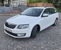 Белый Шкода Октавия, объемом двигателя 1.6 л и пробегом 330 тыс. км за 8750 $, фото 9 на Automoto.ua