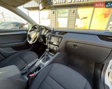 Білий Шкода Октавія, об'ємом двигуна 2 л та пробігом 234 тис. км за 14999 $, фото 38 на Automoto.ua