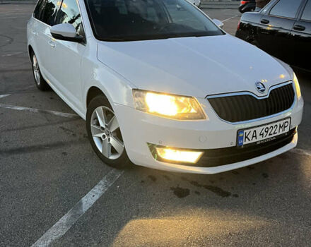 Белый Шкода Октавия, объемом двигателя 1.6 л и пробегом 243 тыс. км за 11000 $, фото 2 на Automoto.ua