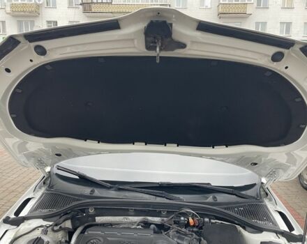 Белый Шкода Октавия, объемом двигателя 2 л и пробегом 284 тыс. км за 14900 $, фото 13 на Automoto.ua