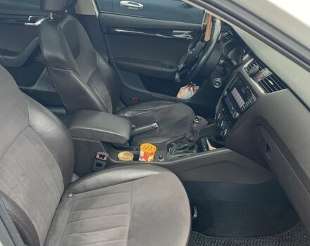 Белый Шкода Октавия, объемом двигателя 2 л и пробегом 284 тыс. км за 14900 $, фото 18 на Automoto.ua