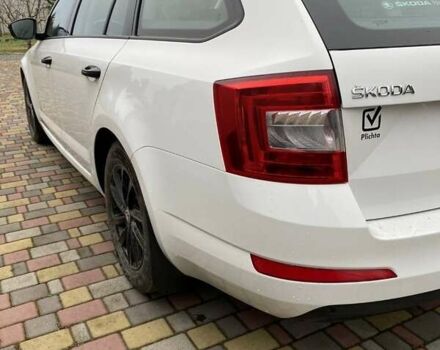 Шкода Октавия 2015 в Днепре (Днепропетровске) на Automoto.ua Белый Шкода Октавия, объемом двигателя 1.4 л и пробегом 202 тыс. км за 10500 $, фото 8 на Automoto.ua
