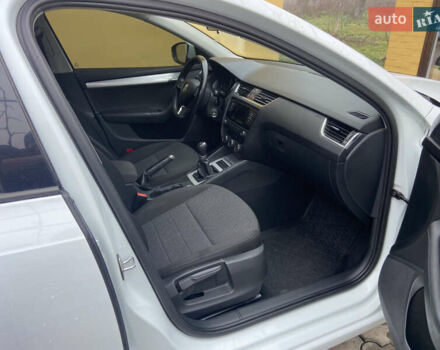 Белый Шкода Октавия, объемом двигателя 1.6 л и пробегом 273 тыс. км за 12399 $, фото 9 на Automoto.ua