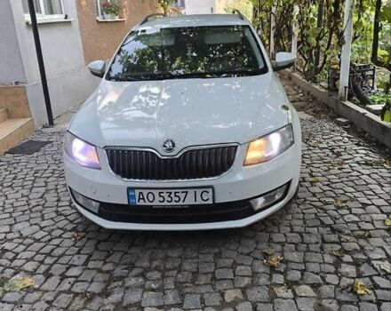Белый Шкода Октавия, объемом двигателя 1.6 л и пробегом 365 тыс. км за 12200 $, фото 3 на Automoto.ua