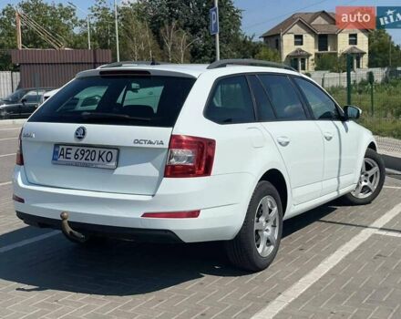 Білий Шкода Октавія, об'ємом двигуна 1.6 л та пробігом 248 тис. км за 10800 $, фото 3 на Automoto.ua