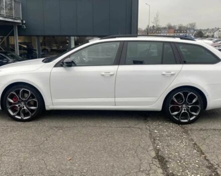 Белый Шкода Октавия, объемом двигателя 2 л и пробегом 74 тыс. км за 6000 $, фото 2 на Automoto.ua