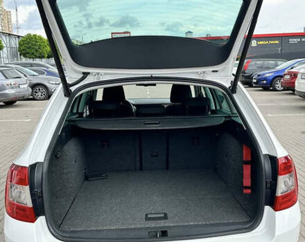 Белый Шкода Октавия, объемом двигателя 1.6 л и пробегом 278 тыс. км за 10900 $, фото 4 на Automoto.ua