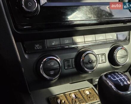 Белый Шкода Октавия, объемом двигателя 1.6 л и пробегом 305 тыс. км за 9200 $, фото 24 на Automoto.ua