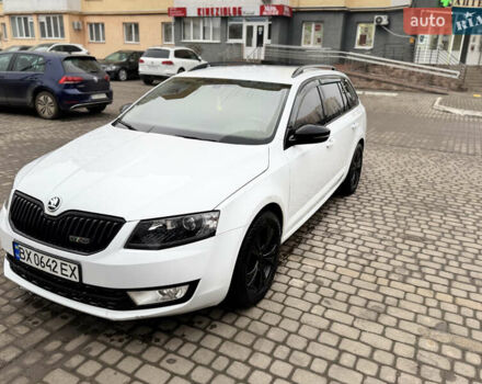 Белый Шкода Октавия, объемом двигателя 1.6 л и пробегом 253 тыс. км за 10500 $, фото 2 на Automoto.ua