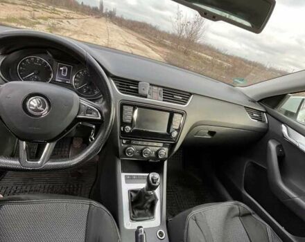 Белый Шкода Октавия, объемом двигателя 1.6 л и пробегом 335 тыс. км за 11500 $, фото 16 на Automoto.ua