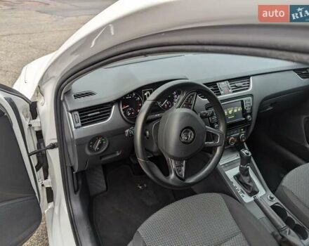 Белый Шкода Октавия, объемом двигателя 1.4 л и пробегом 206 тыс. км за 12100 $, фото 8 на Automoto.ua