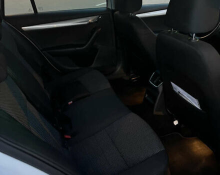 Белый Шкода Октавия, объемом двигателя 1.6 л и пробегом 243 тыс. км за 11000 $, фото 15 на Automoto.ua