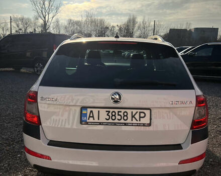 Белый Шкода Октавия, объемом двигателя 1.6 л и пробегом 307 тыс. км за 9900 $, фото 3 на Automoto.ua