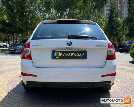 Шкода Октавия 2015 в Львове на Automoto.ua Белый Шкода Октавия, объемом двигателя 1.6 л и пробегом 224 тыс. км за 12150 $, фото 5 на Automoto.ua
