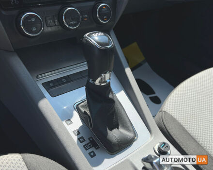 Шкода Октавия 2015 в Львове на Automoto.ua Белый Шкода Октавия, объемом двигателя 1.6 л и пробегом 224 тыс. км за 12150 $, фото 17 на Automoto.ua