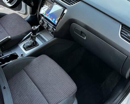 Білий Шкода Октавія, об'ємом двигуна 1.6 л та пробігом 263 тис. км за 12100 $, фото 14 на Automoto.ua