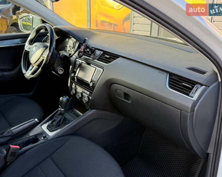 Білий Шкода Октавія, об'ємом двигуна 2 л та пробігом 234 тис. км за 14999 $, фото 41 на Automoto.ua