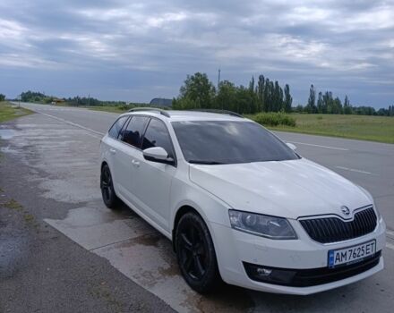 Белый Шкода Октавия, объемом двигателя 2 л и пробегом 280 тыс. км за 12100 $, фото 5 на Automoto.ua
