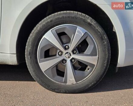 Белый Шкода Октавия, объемом двигателя 1.6 л и пробегом 305 тыс. км за 9200 $, фото 17 на Automoto.ua