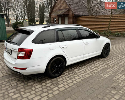 Белый Шкода Октавия, объемом двигателя 1.6 л и пробегом 253 тыс. км за 10500 $, фото 13 на Automoto.ua