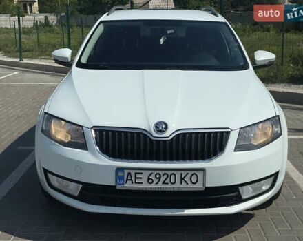 Білий Шкода Октавія, об'ємом двигуна 1.6 л та пробігом 248 тис. км за 10800 $, фото 1 на Automoto.ua