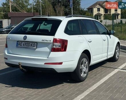 Білий Шкода Октавія, об'ємом двигуна 1.6 л та пробігом 248 тис. км за 10800 $, фото 8 на Automoto.ua